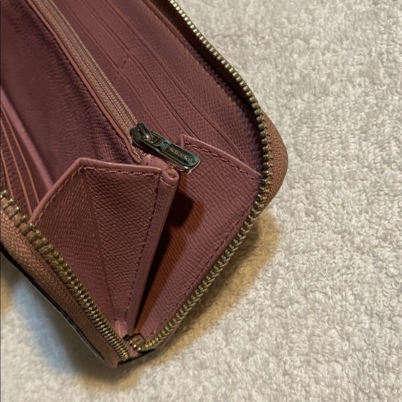 Coach Pink Wallet - Picture 8 of 10
